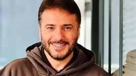 فیلم / لحظه تذکر جدی رهبری انقلاب به بازیگر معروف : دیگر این کار را نکن / سید جواد این تذکر را جدی بگیر