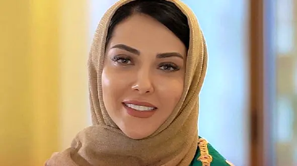 قیافه لیلا اوتادی وقتی که می خواد با خواستگار مورد علاقه اش صحبت کنه