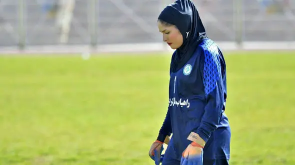 رکورد تحسین برانگیز زهرا خواجوی در فوتبال بانوان / دروازه بانی که 900 دقیقه گل نخورده است!