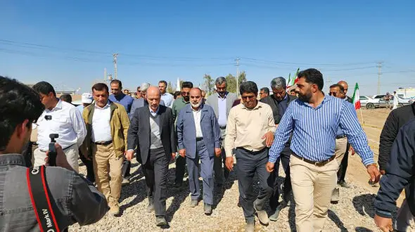 شیرین‌ سازی 100 هزار مترمکعبی آب در شبانه روز در طرح تامین آب اضطراری سیستان و زاهدان