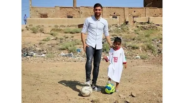 پیراهن جهانبخش برتن متین / جهانبخش به کوره های آجرپزی خاورشهر رفت+ عکس 