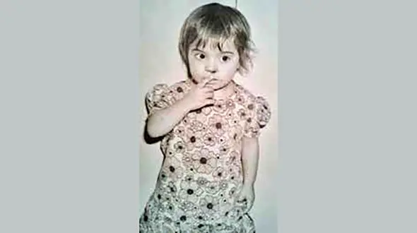 سرنوشت دختری که سال 52  در خیابان مختاری تهران رها شد + عکس 