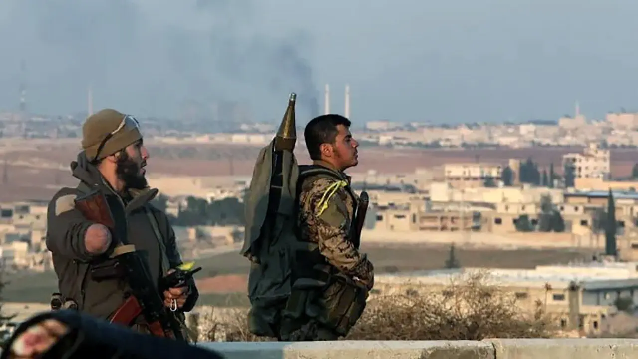 شهر و فرودگاه حلب سقوط کرد / استان ادلب به دست مهاجمان افتاد