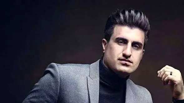 فیلم آواز باشکوه  محسن لرستانی  /  آهنگ بی وفایی خودش همینطوری اشک میریزه