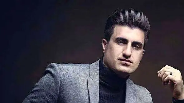 فیلم آواز باشکوه  محسن لرستانی  /  آهنگ بی وفایی خودش همینطوری اشک میریزه