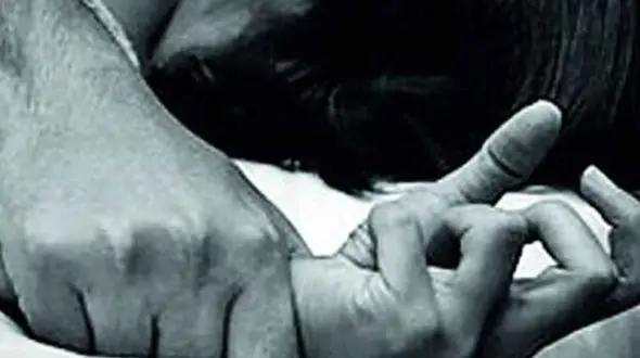 تعرض به دختر دانش آموز توسط معلم خصوصی در قرنطینه کرونایی / عاشقش شدم!