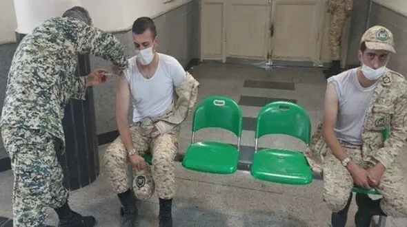 کلیه مشمولانی که از یکم دی ماه ۱۴۰۰ به بعد به خدمت مقدس سربازی اعزام می‌شوند، باید واکسینه شوند