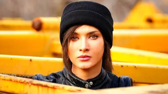 تصویر جذاب چشم رنگی  ساناز سعیدی؛از این زاویه چشماش با آدم حرف میزنه!