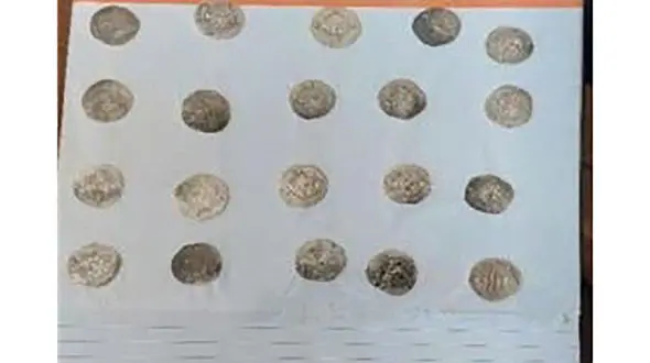 کشف گنج نفیس در کرمانشاه / به دست دلالان افتاد