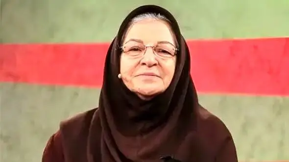 عکس| سفر به ایام قدیم؛ چهرۀ «آزیتا لاچینی» 35 ساله در چهارمین فیلمش قبل از انقلاب؛ سال 50