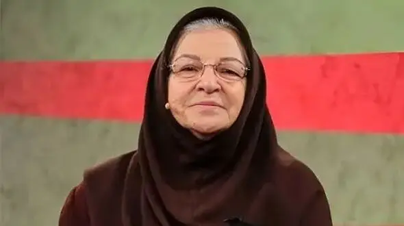 عکس| سفر به ایام قدیم؛ چهرۀ «آزیتا لاچینی» 35 ساله در چهارمین فیلمش قبل از انقلاب؛ سال 50