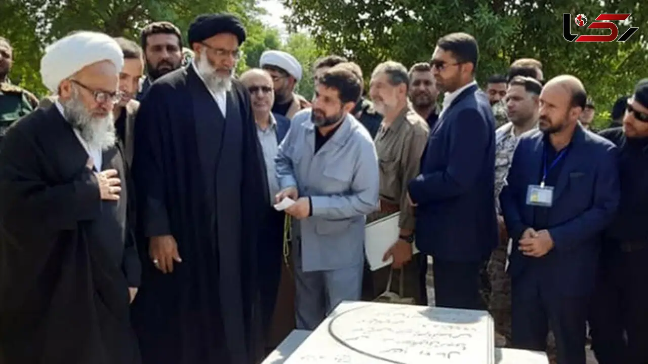محل حادثه تروریستی ۳۱ شهریورماه اهواز گلباران شد+ تصاویر 