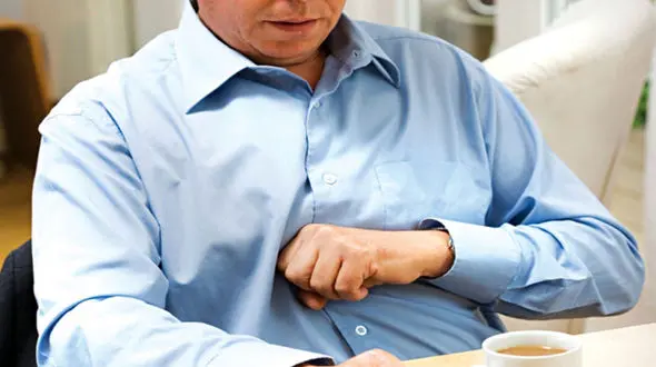  علائم سوزش معده و راه های درمان آن