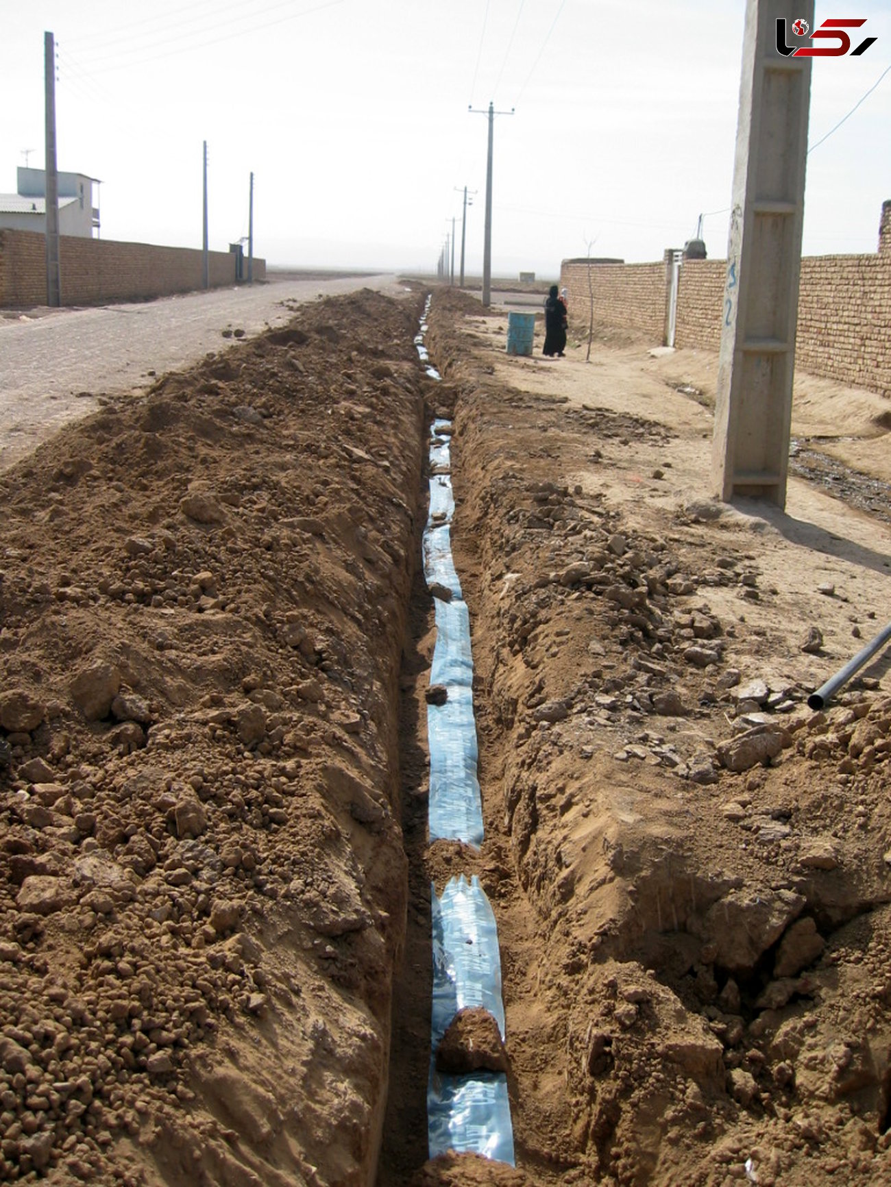  اجرای بیش از سه کیلومتر خط انتقال و شبکه تامین آب آشامیدنی در حوزه شهرستان بویین زهرا