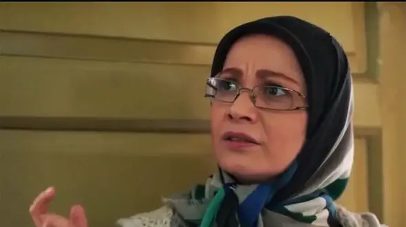 سفر زمان / عکس «فهیمه» در پشت صحنه سریال پایتخت 7 و در کنار یک هوادار؛ سال 1403