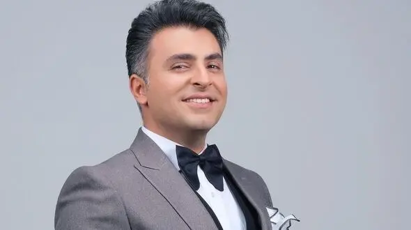 فیلم آوازخوانی شنیدنی علیرضا طلیسچی در کنسترش / یه عاشقی ساده بود کسی هلت نداده بود