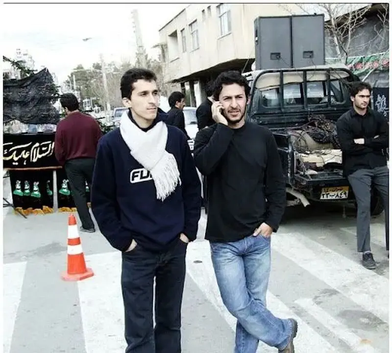 مرتضی پاشایی در حال مداحی در دسته عزاداری 2