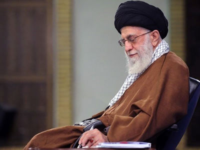 فیلم / شغل اصلی رهبر انقلاب چیست؟ /  رهبری انقلاب: رهبری یک آدم، یک طلبه یا سیدعلی خامنه‌ای نیست بلکه ....و