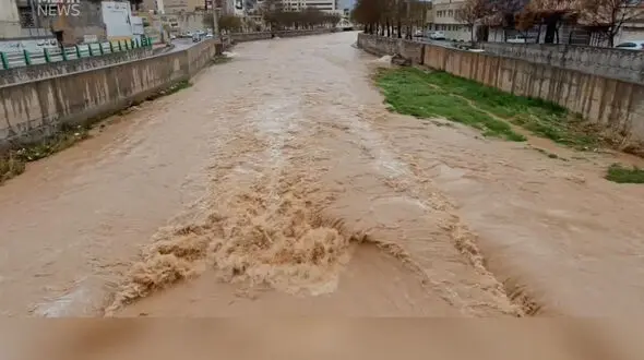 فیلم هولناک از رودخانه خروشان در خرم‌ آباد