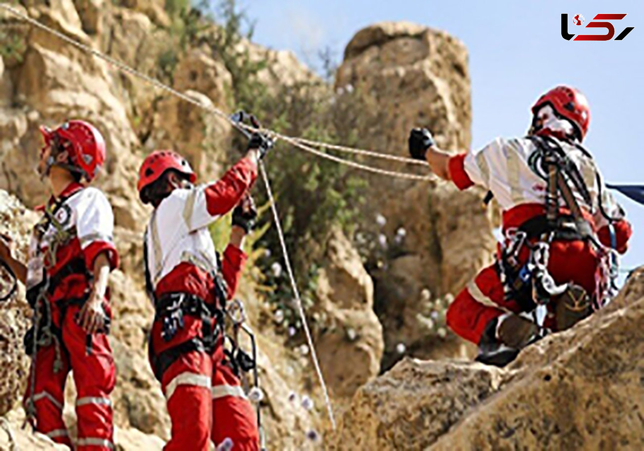 نجات کوهنورد گرفتار در تایباد / مصدوم دچار ارتفاع زدگی شد