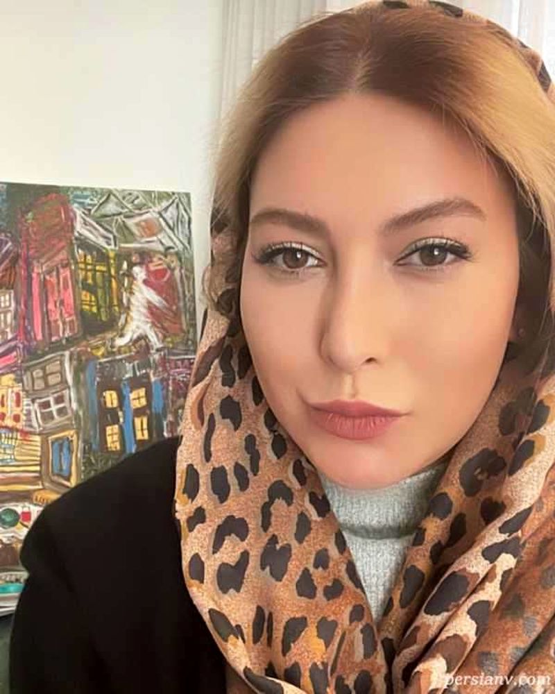 فریبا نادری در خانه اش