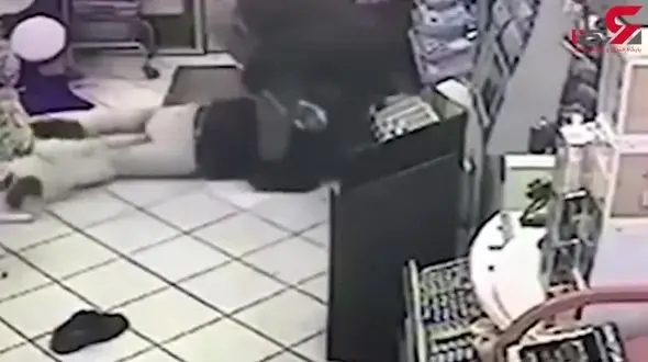 فیلم وحشیانه از یک سرقت مسلحانه