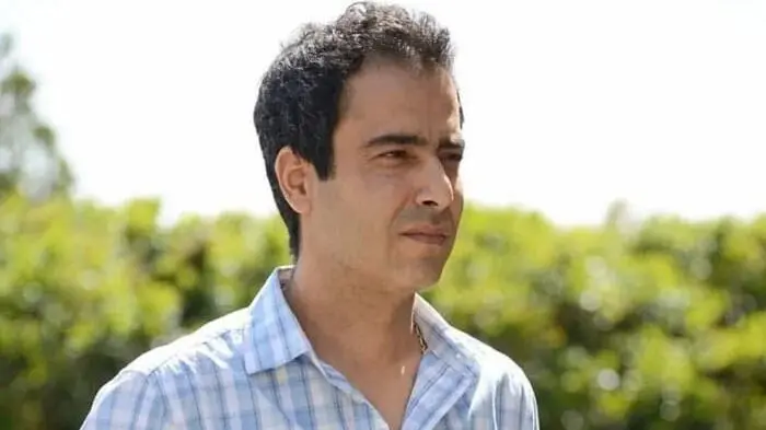 ویدیوی دیده نشده از خوانندگی نیما فلاح ستاره جوکر در حضور همسرش سحر ولدبیگی و پدر و مادرش
