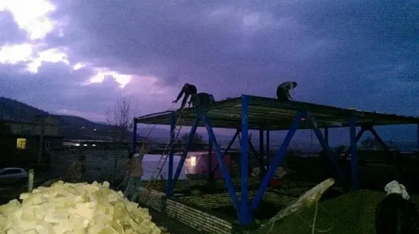 سقف اولین خانه کرمانشاه زده شد