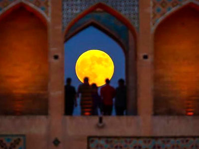 مشاهده اولین ابرماه سال 1404 ؛ شب جادویی 15 مهر