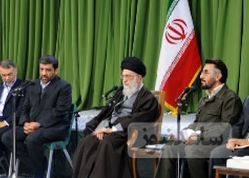 بازیگران سریال یوسف پیامبر مهمان رهبر انقلاب در بیت رهبری؛ دیداری دلنشین که به نماز خواندن پشت رهبری ختم شد؛ حضور مصطفی زمانی، لیلا بلوکات، محمود پاک‌نیت و...+عکس