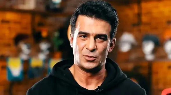 کار جالب و تحسین برانگیز یوسف تیموری در دیدار صمیمانه با طرفدارش روی ولیچر + عکس/ حال و هوای محرمی عکس جدید آقای بازیگر التماس دعا 