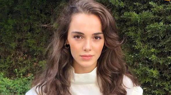 تیشرت عجیب و متفاوت این بازیگر مشهور ترک سوژه کاربران شد