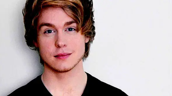 سلبریتی خوش‌چهره یوتیوب به 10سال زندان محکوم شد+ عکس