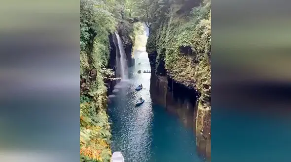 تنگه‌ خیال انگیز در ژاپن + فیلم