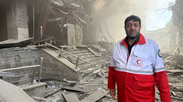 فیلم حمله  اسرائیل به نزدیکى ساختمان صلح هلال احمر / کولیوند خودش ار محل انفجار حاضر شد