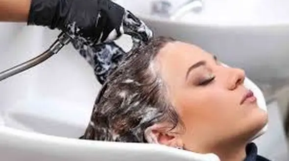 نابودی موی سر با این روش های شستشو