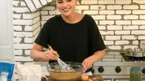 سلنا گومز عاشق یک خوراکی عجیب است؛ واکنش شوکه کننده نامزدش به انتخاب او