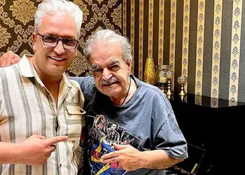 نگاهی به خونه زندگی دوبلکس شاهانه و مجلل حمید لولایی «خشایار سریال زیر آسمان شهر»/سقف تمام شیشه، مبلمان مینیمال، شومینه و کاغذ دیواری طرح سلطنتی، لوستر اعیان