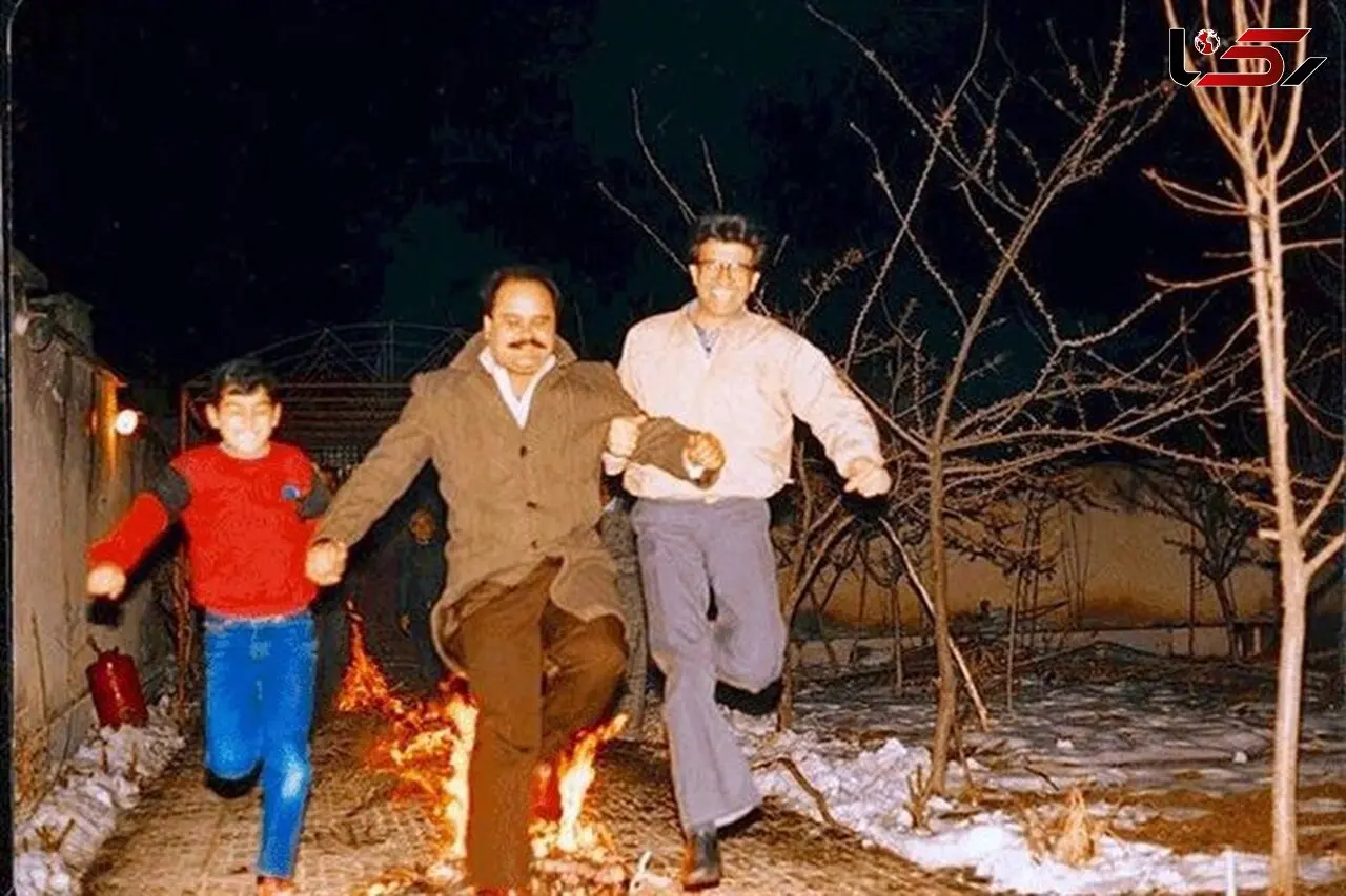 عکس خاطره انگیز از محمدرضا شجریان با اکبر عبدی در شب چهارشنبه سوری
