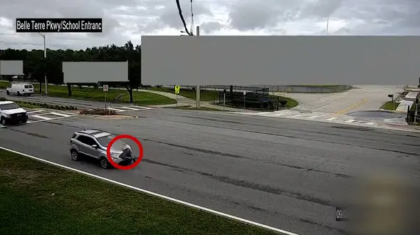 فیلم / جنون سرعت پیرزن 76 ساله در بزرگراه / او به عمد مردی را زیر گرفت !