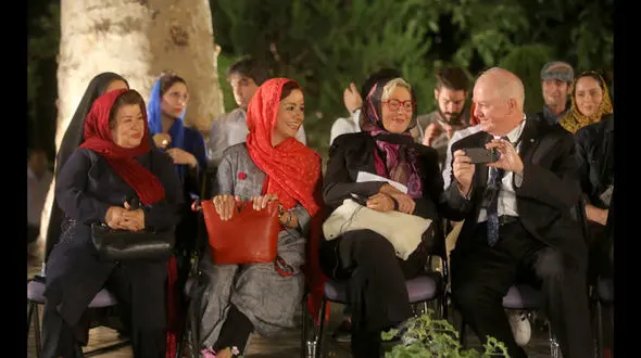 افتتاحیه ششمین جشنواره فیلم شهر با حضور هنرمندان کشور + فیلم