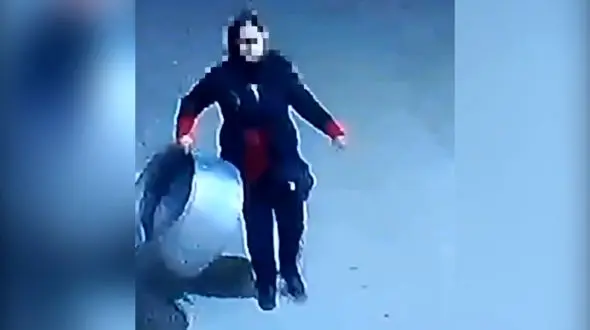 کلاهبرداری عجیب در بهارستان / زنی که قابلمه‌های نذری را به سرقت می‌برد!