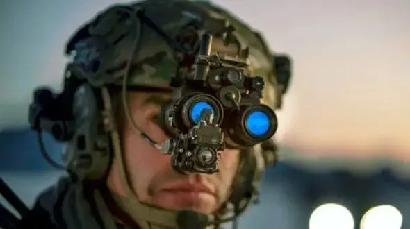 تاریکی شب را با عینک دید در شب به روشنایی تبدیل کنید