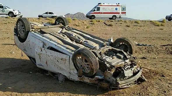 واژگونی مرگبار پژو پارس در جاده کرمانشاه