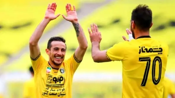 پسری 5 ماهه گلزن آسیایی سپاهان!/ نام «کایان» پشت پیراهن فرشاد احمدزاده + عکس