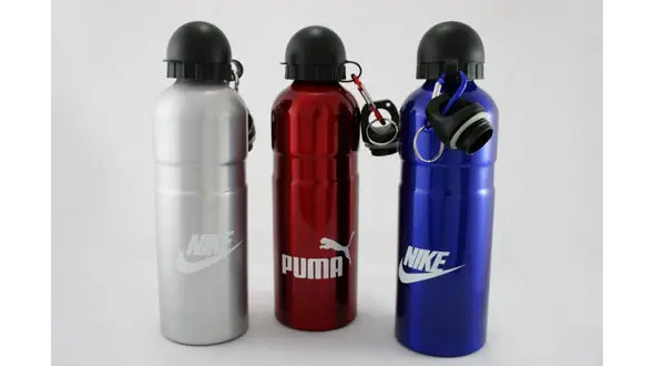 جایگزینی قمقه های آب به جای بطری پلاستکی  آب