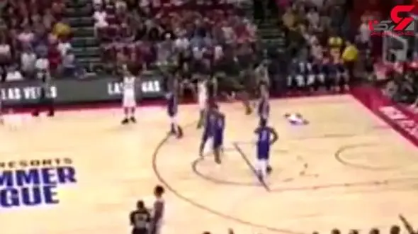 لحظه وحشت خانم مجری هنگام زلزله کالیفرنیا  / او به زیر میز رفت ! + فیلم 