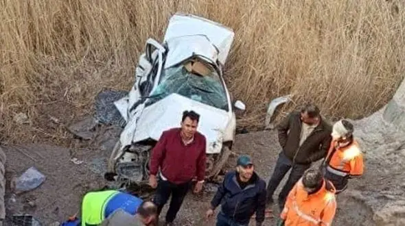 فیلم تکان دهنده / مادر و دختر 2 روز با جسد پدر در ته دره زندگی کردند