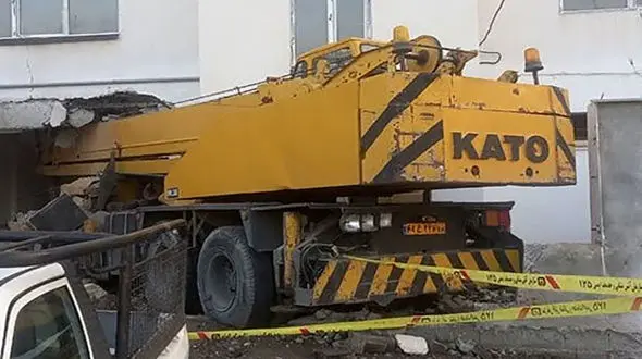 راننده جرثقیل مرگ بیرون پرید شاگردانش کشته شدند + عکس شوک آور در پردیس