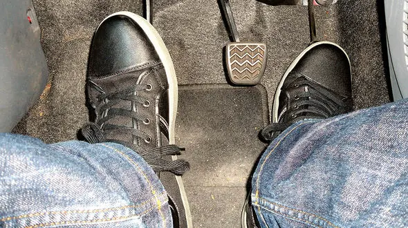 کلاچ های طولانی مدت چه آسیب هایی به خودرو وارد می کند؟